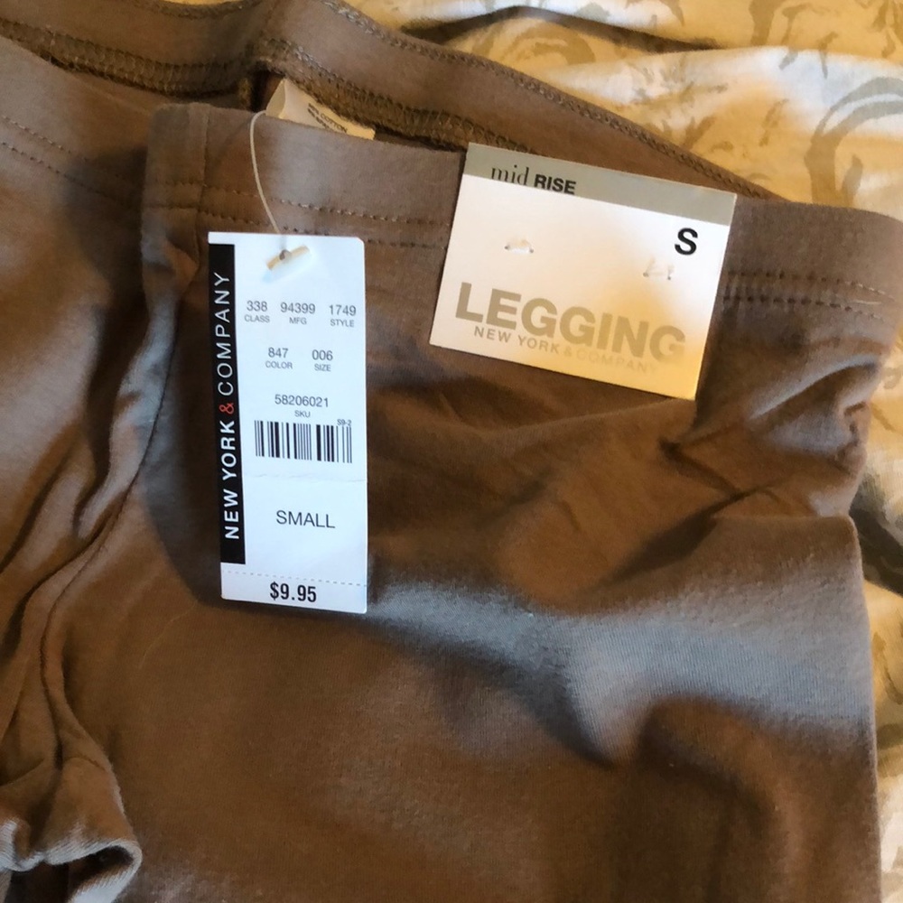 Small womens legging new with tags